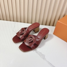 Louis Vuitton Slippers